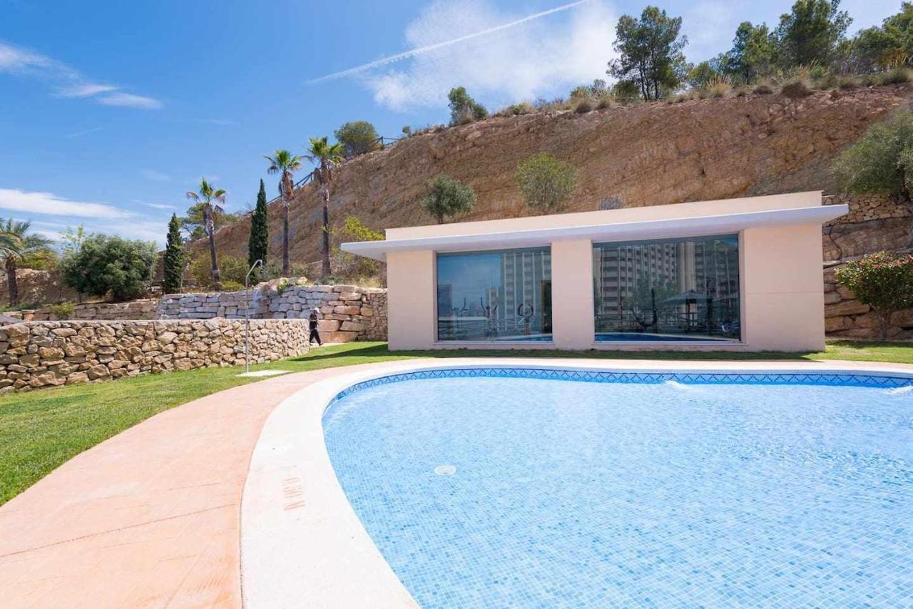 High Rise Apartment On The 39Th Floor With Private Terrace And Sea Views Benidorm Exterior photo
